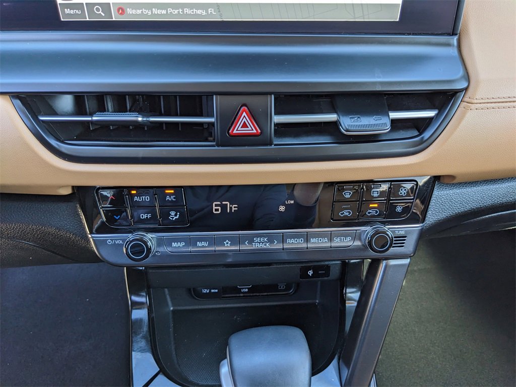 Certified 2025 Kia Seltos EX w/ EX Sunroof Package image 27