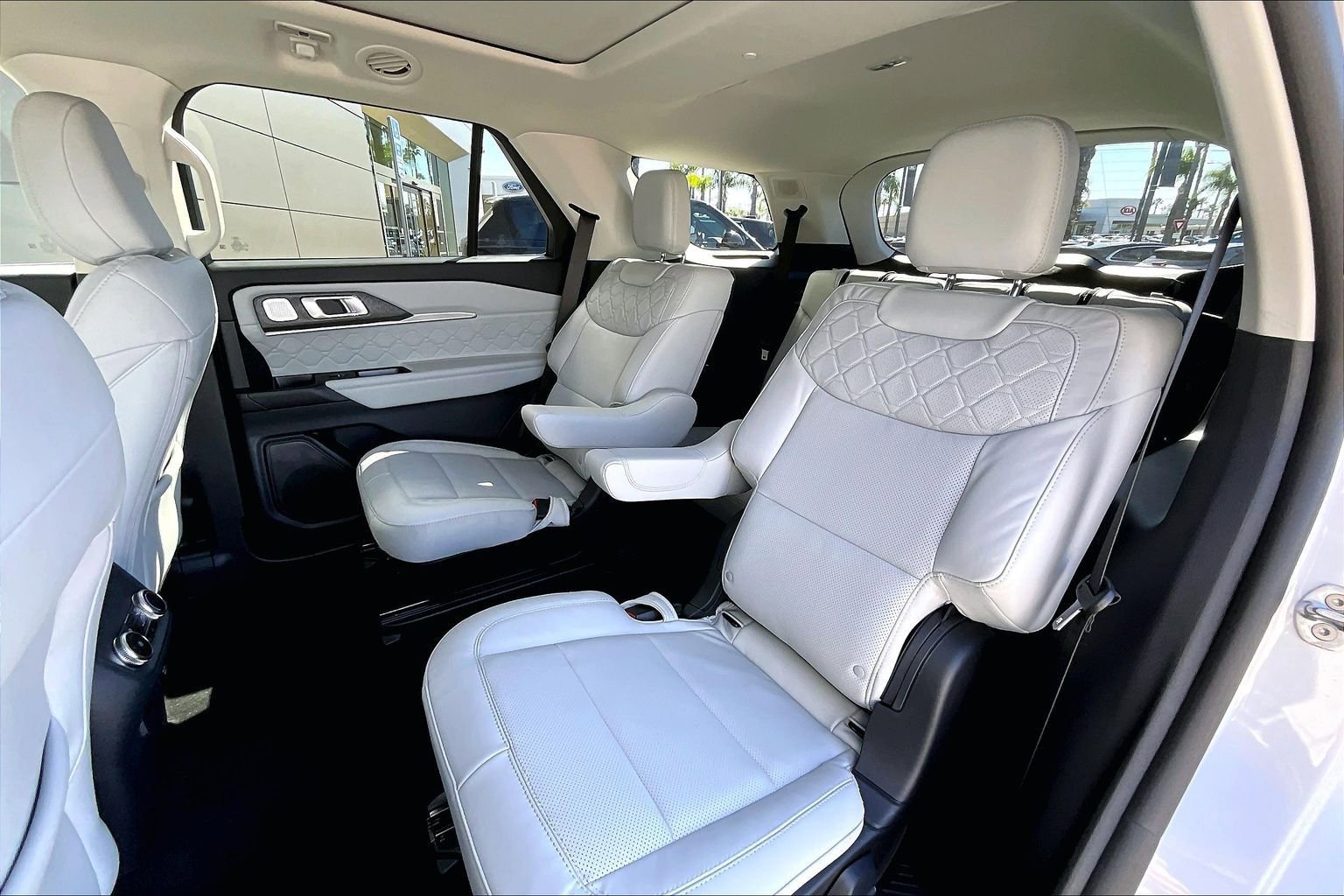 Used 2026 Ford Explorer Platinum w/ LUX Leather Package image 26