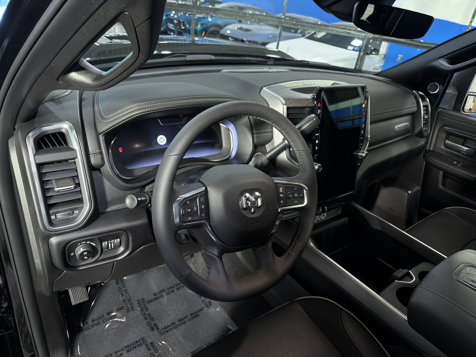 Used 2025 RAM 2500 Laramie AWD/4WD image 20