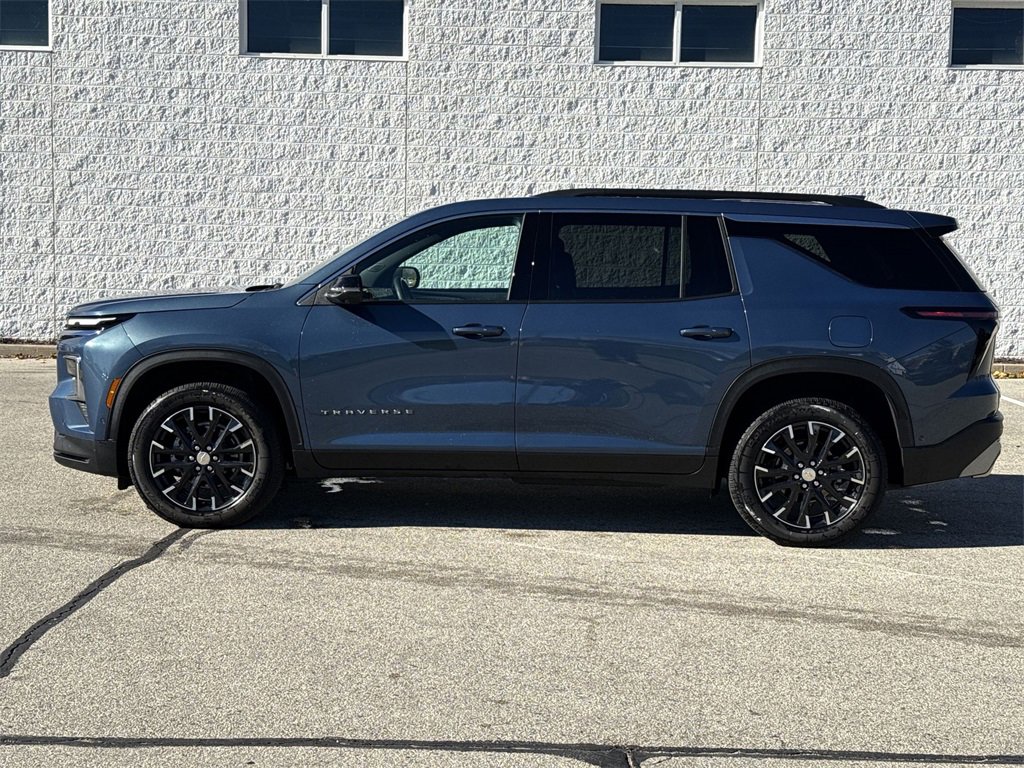 Certified 2025 Chevrolet Traverse LT w/ Enhanced Driving Package image 10