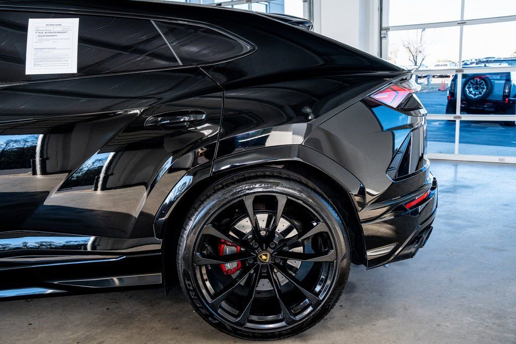 Used 2021 Lamborghini Urus image 23