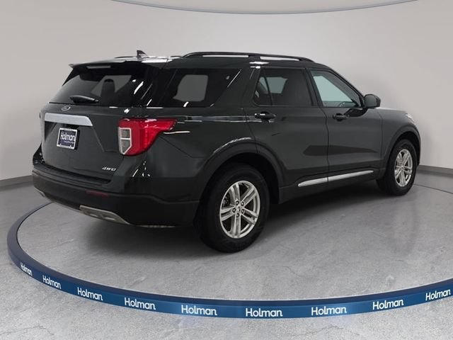 Used 2023 Ford Explorer XLT w/ Equipment Group 202A AWD/4WD image 6
