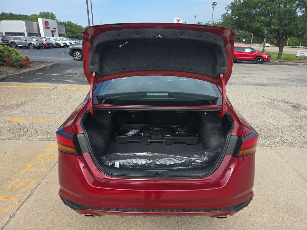 Used 2025 Nissan Altima 2.5 SL FWD image 6