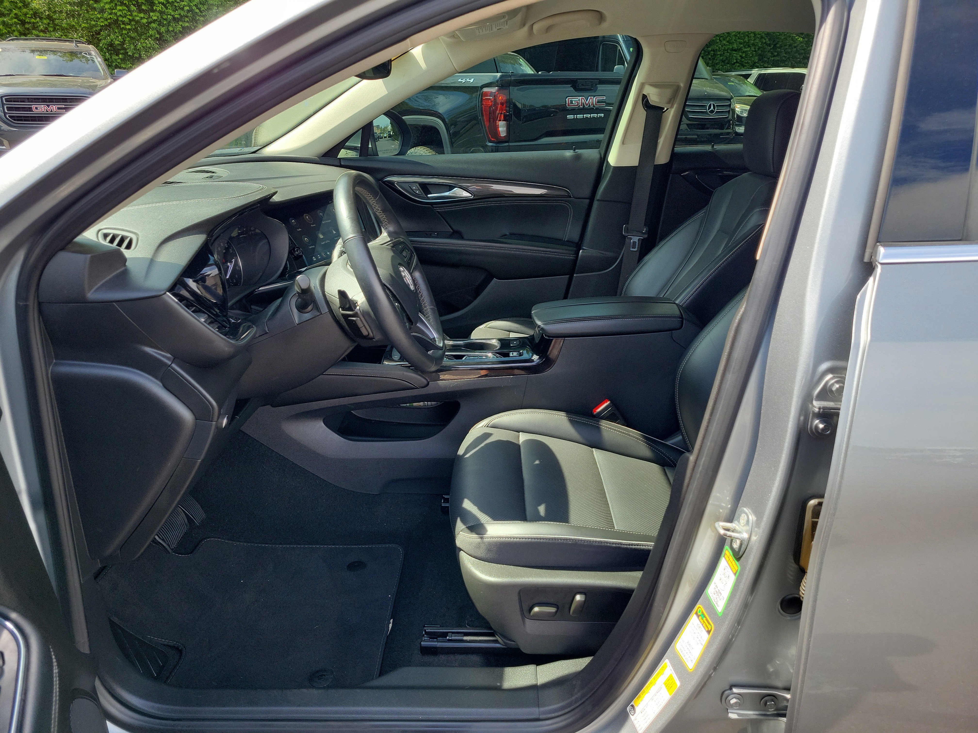 Used 2023 Buick Envision Essence FWD image 16