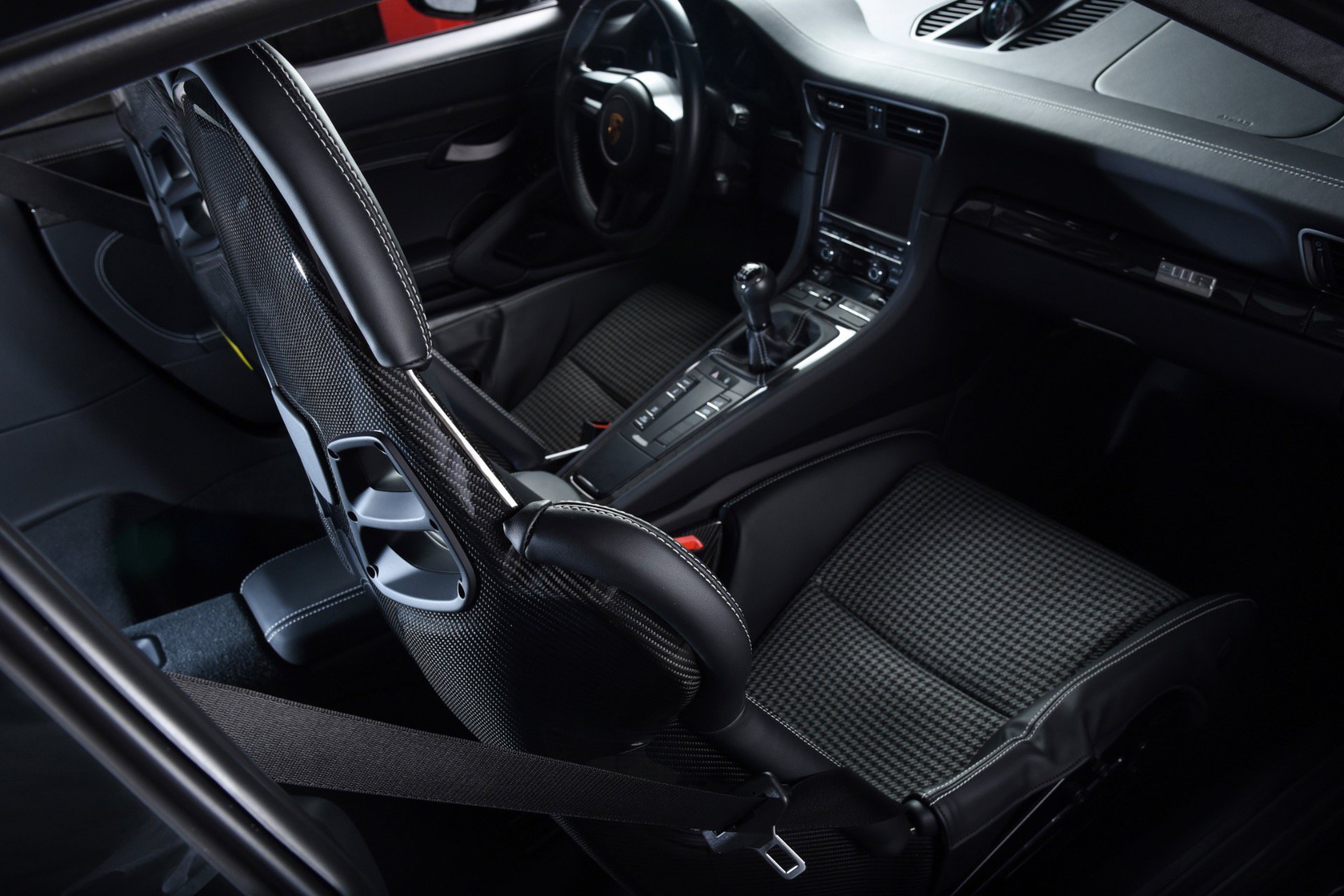 Used 2016 Porsche 911 R RWD image 21