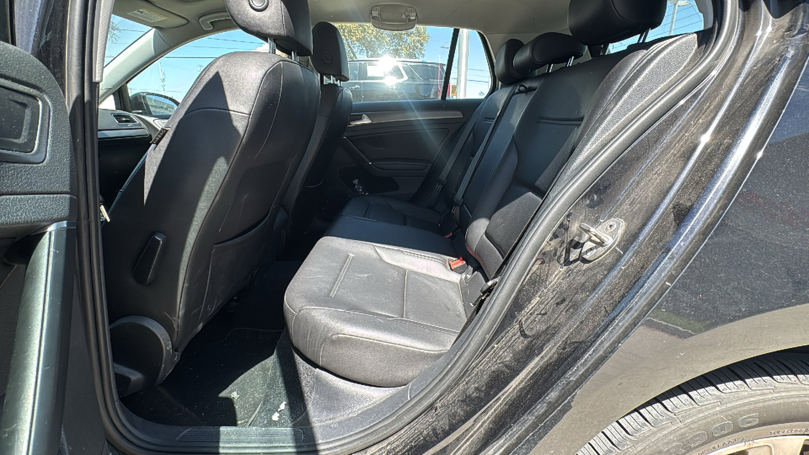 Used 2021 Volkswagen Golf 4-Door image 19