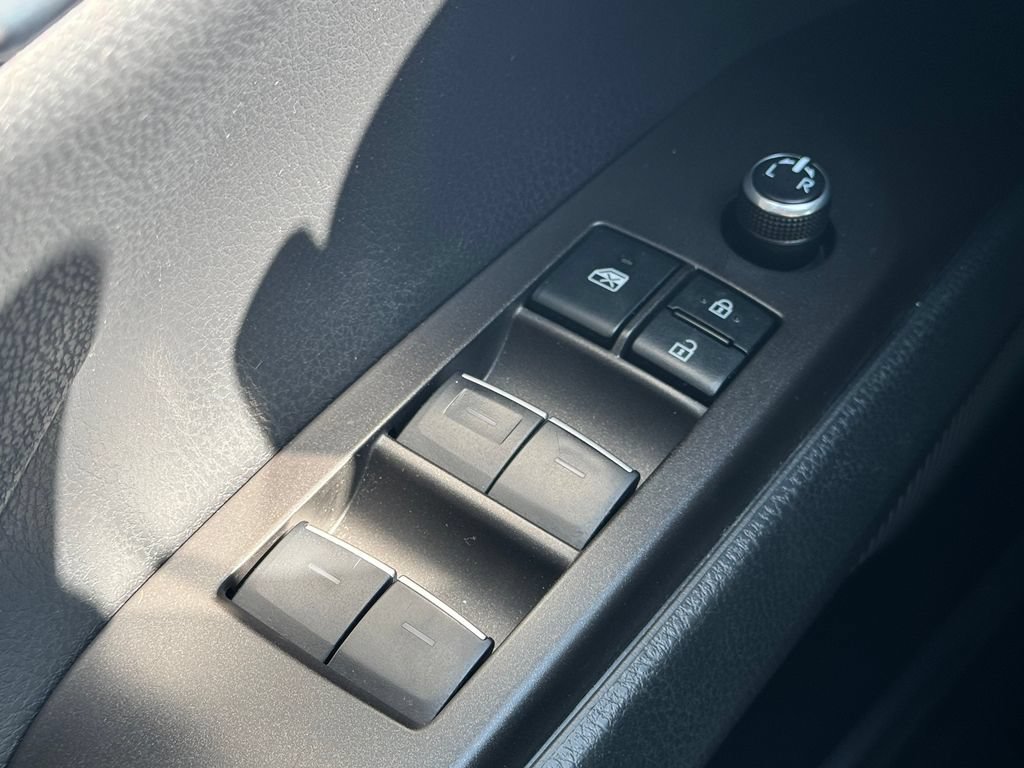 Used 2022 Toyota Camry XSE FWD image 30