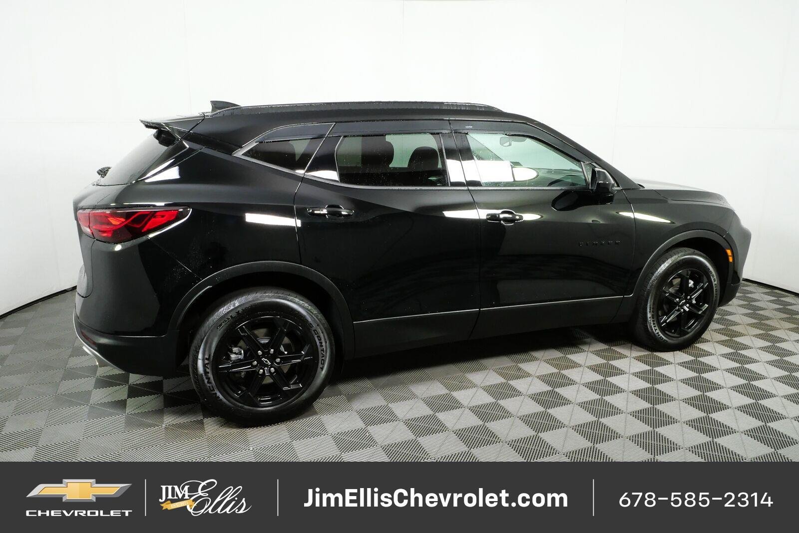 Certified 2024 Chevrolet Blazer LT w/ Convenience Package FWD image 2