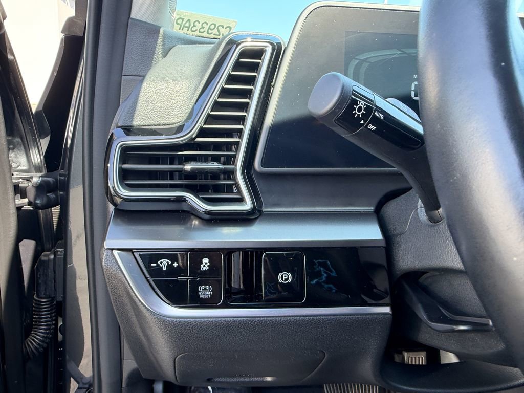 Used 2023 Kia Sportage EX AWD/4WD image 19