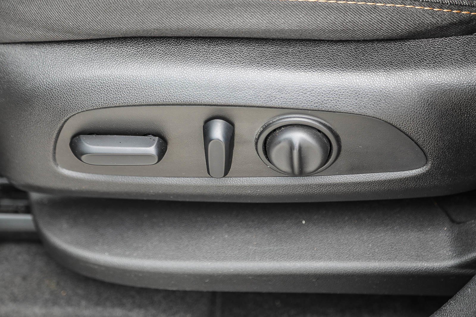 Used 2018 Chevrolet Equinox LT image 19