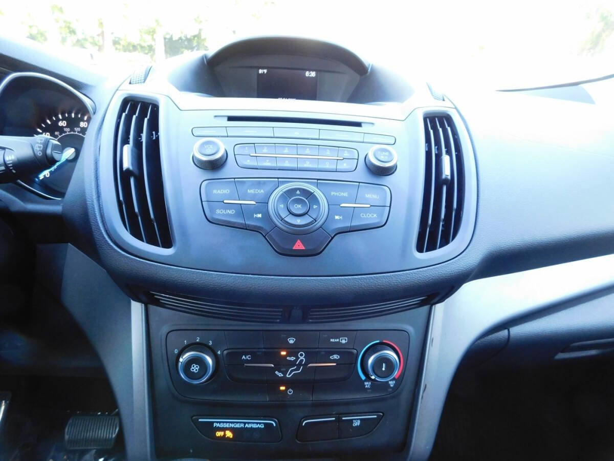 Used 2018 Ford Escape S image 10