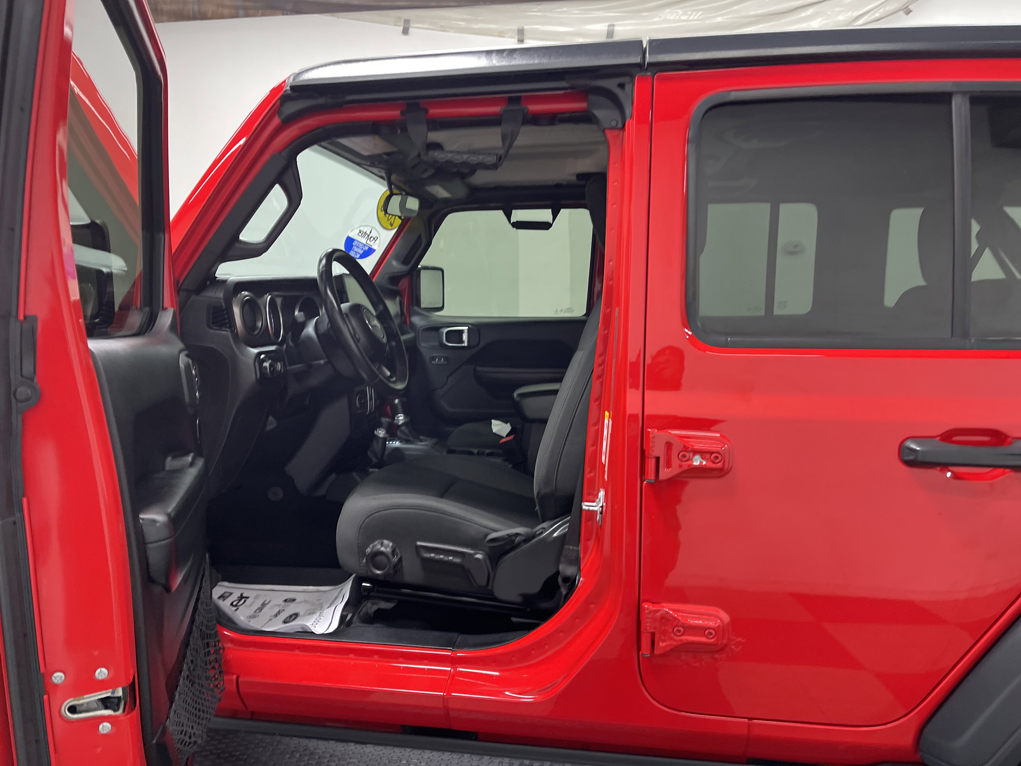 Used 2018 Jeep Wrangler Unlimited Sport S AWD/4WD image 9