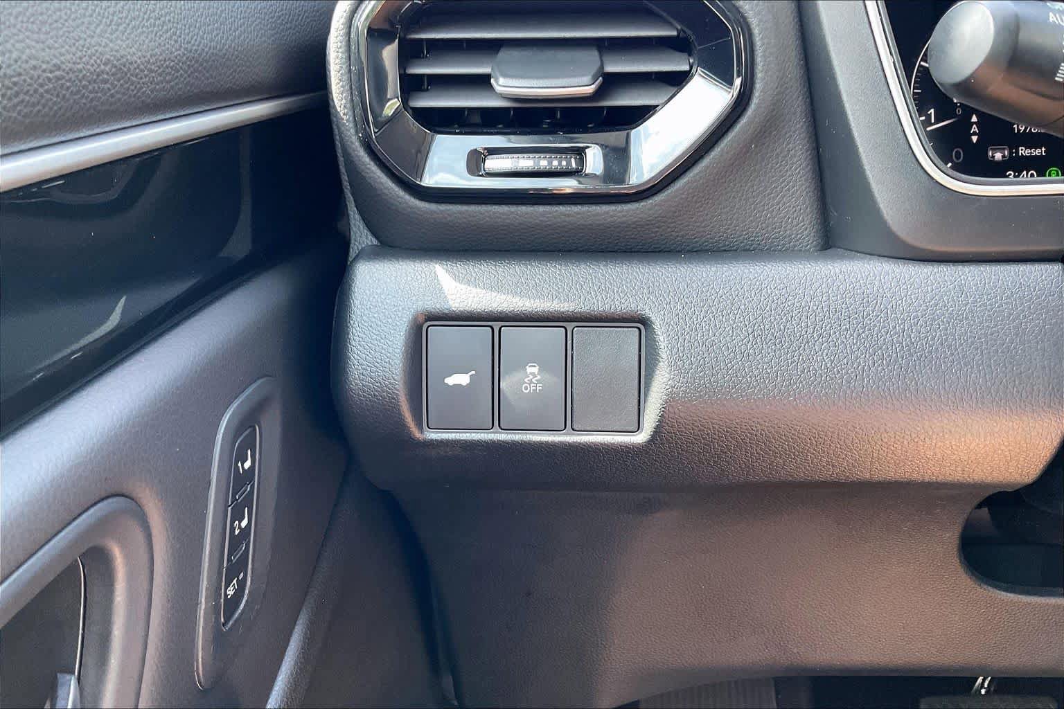 Used 2025 Honda Pilot EX-L image 33