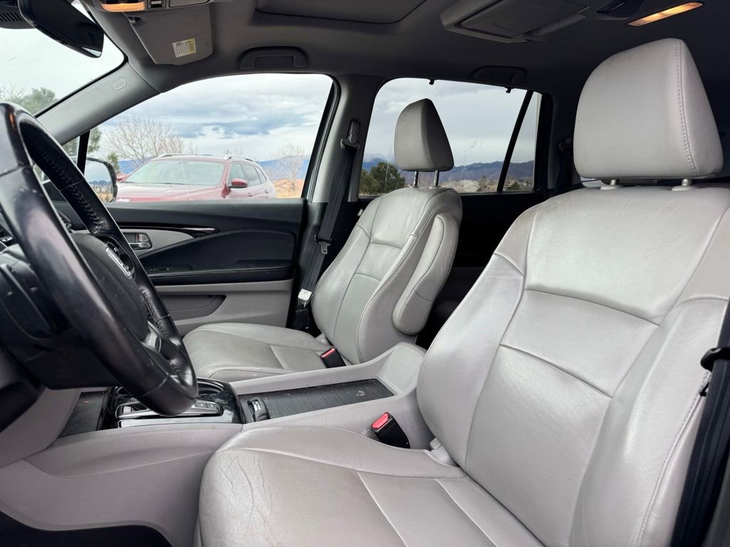 Used 2020 Honda Pilot Touring image 7