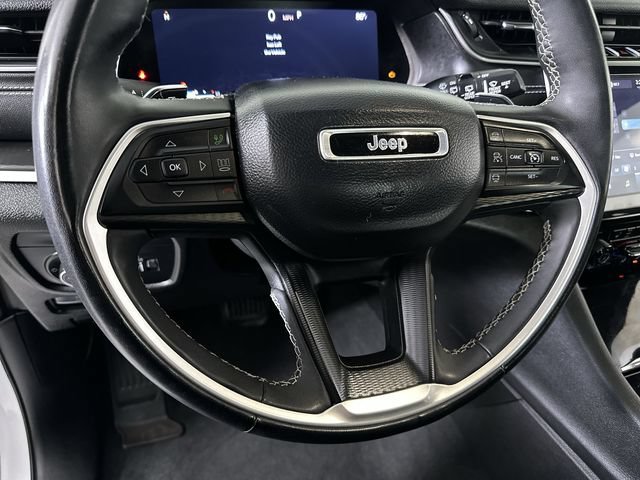 Used 2023 Jeep Grand Cherokee Altitude AWD/4WD image 11