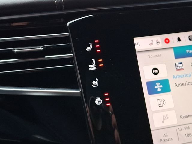 Used 2022 Jeep Wagoneer Series III w/ Premium Group I image 35