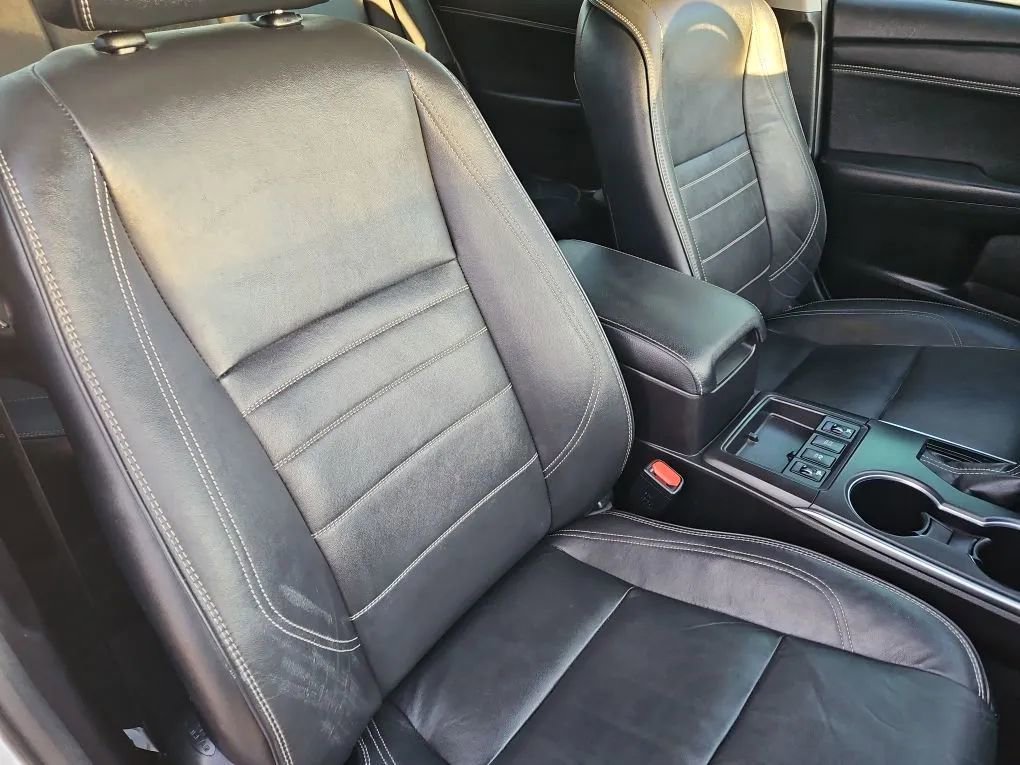 Used 2017 Toyota Camry XLE w/ Moonroof Package FWD image 12