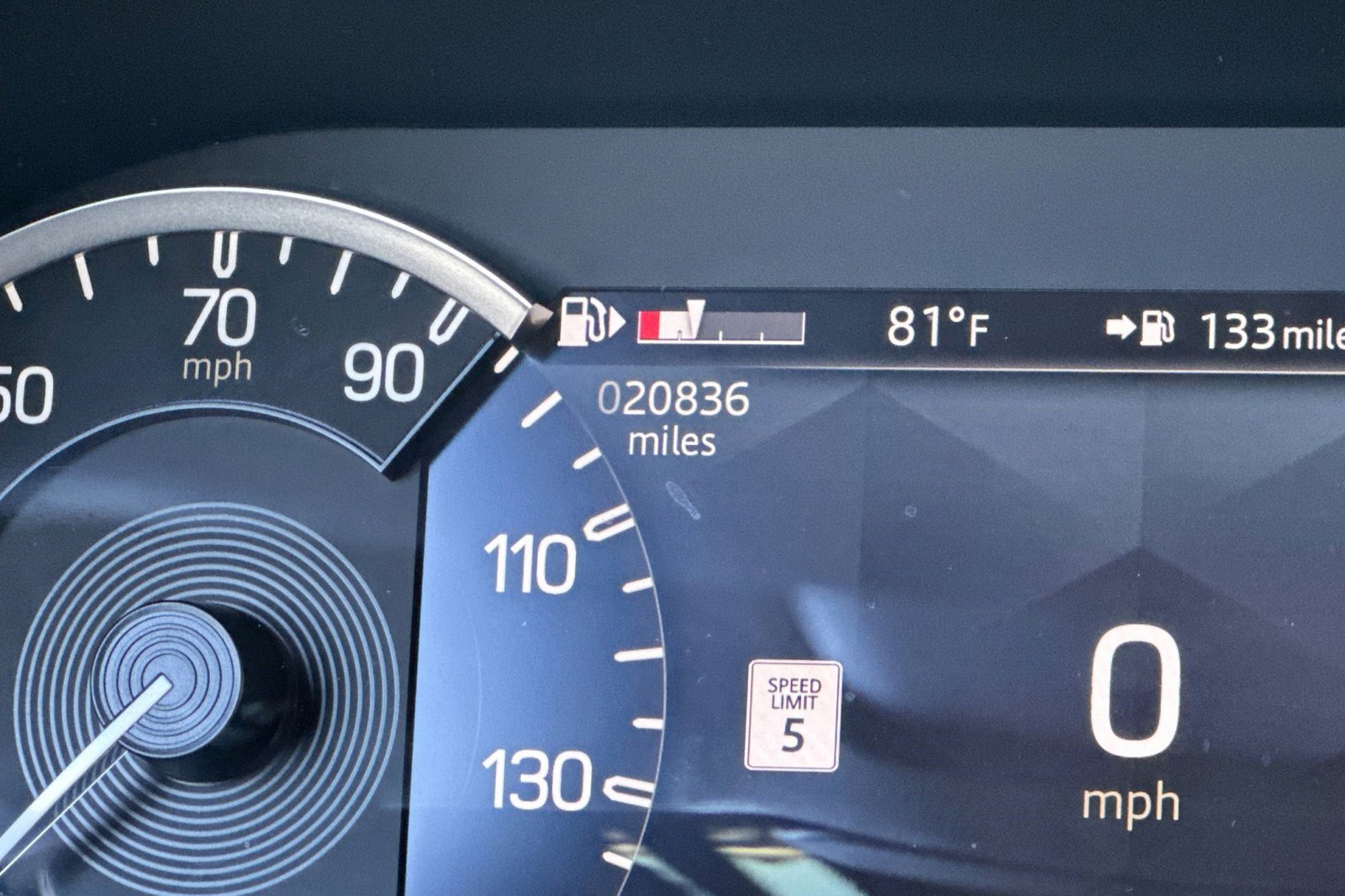 Certified 2023 Land Rover Defender 110 SE image 34