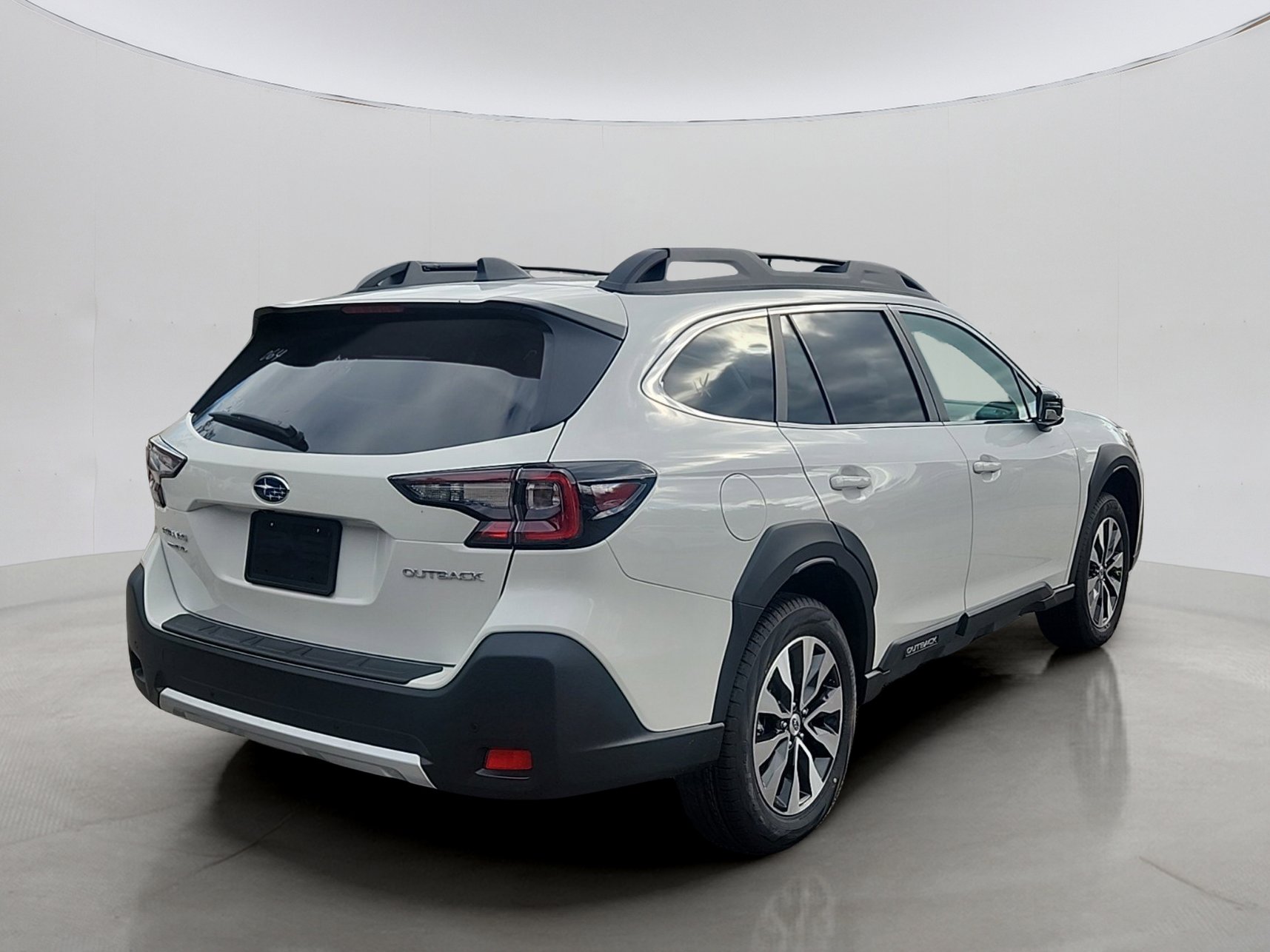 New 2025 Subaru Outback Limited image 2
