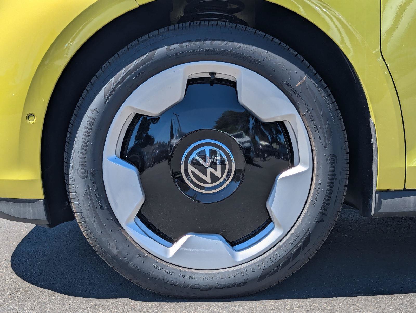 New 2025 Volkswagen ID. Buzz Pro S Plus AWD/4WD image 48