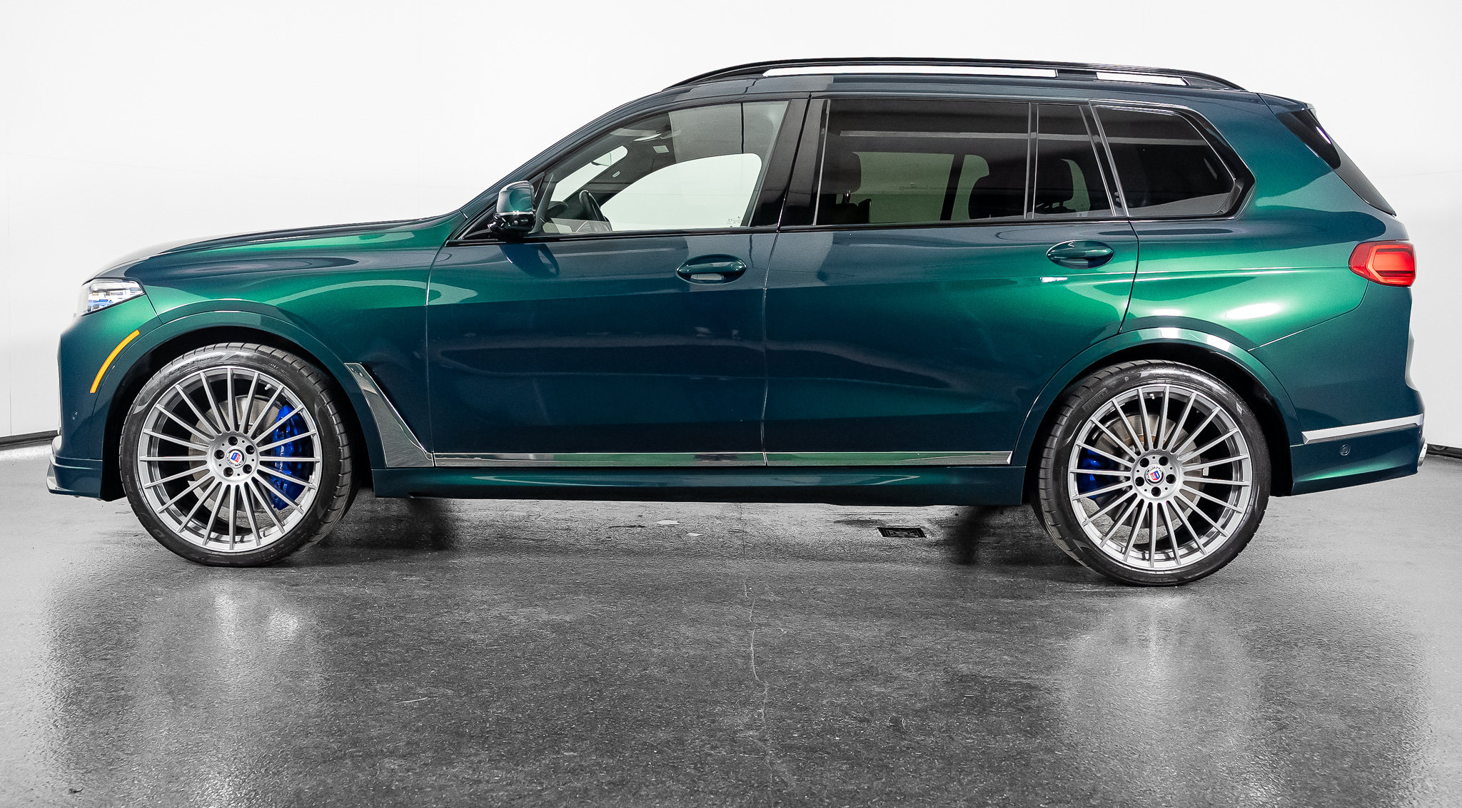Used 2022 BMW ALPINA XB7 AWD/4WD image 14