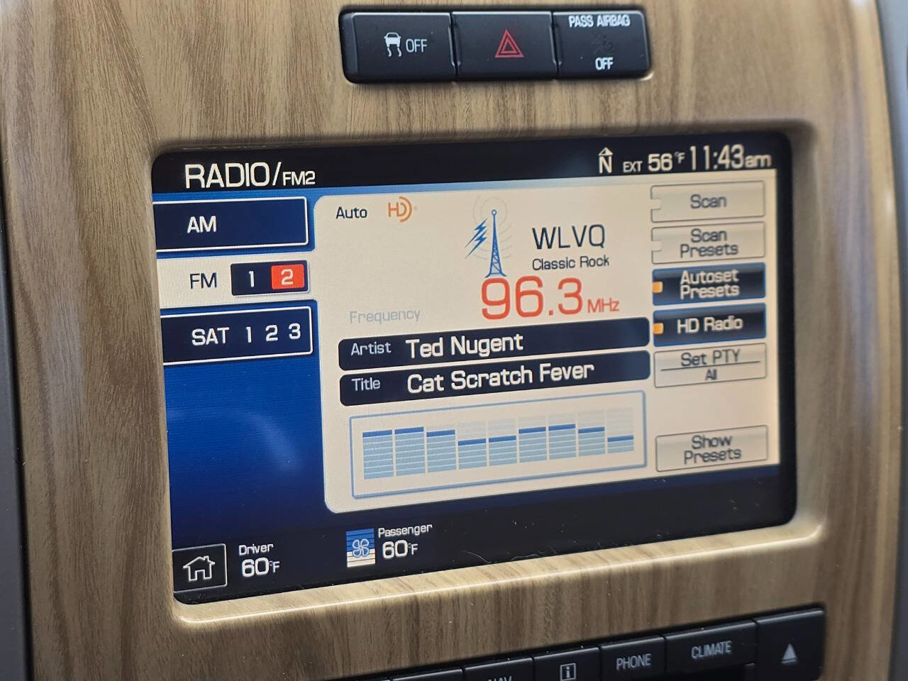 Used 2011 Ford F150 Lariat w/ Lariat Plus Pkg image 17