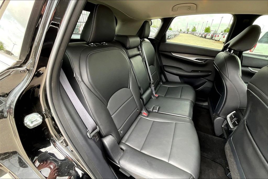 Used 2023 INFINITI QX50 Pure image 32