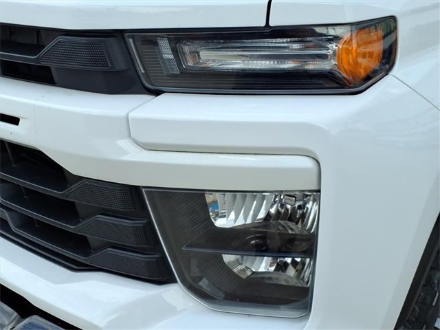 Used 2024 Chevrolet Silverado 2500 Custom w/ Custom Convenience Package image 13