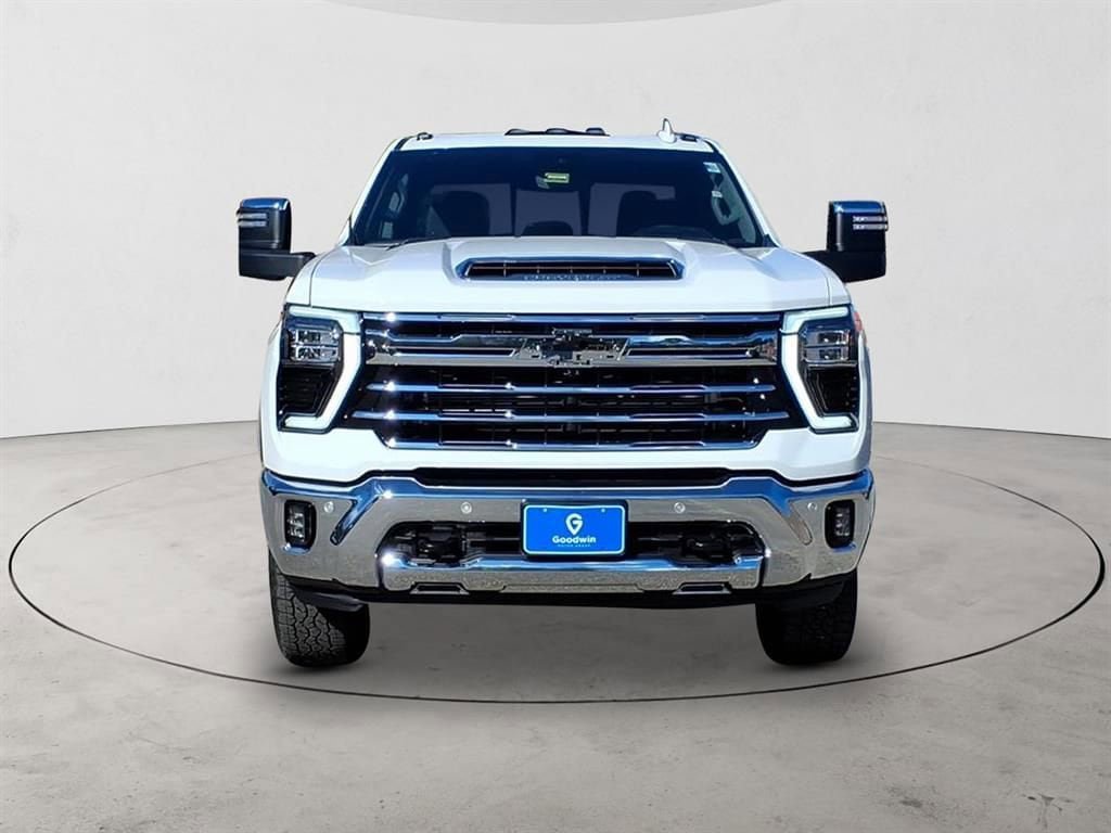 New 2026 Chevrolet Silverado 3500 LTZ w/ LTZ Convenience Package AWD/4WD image 2