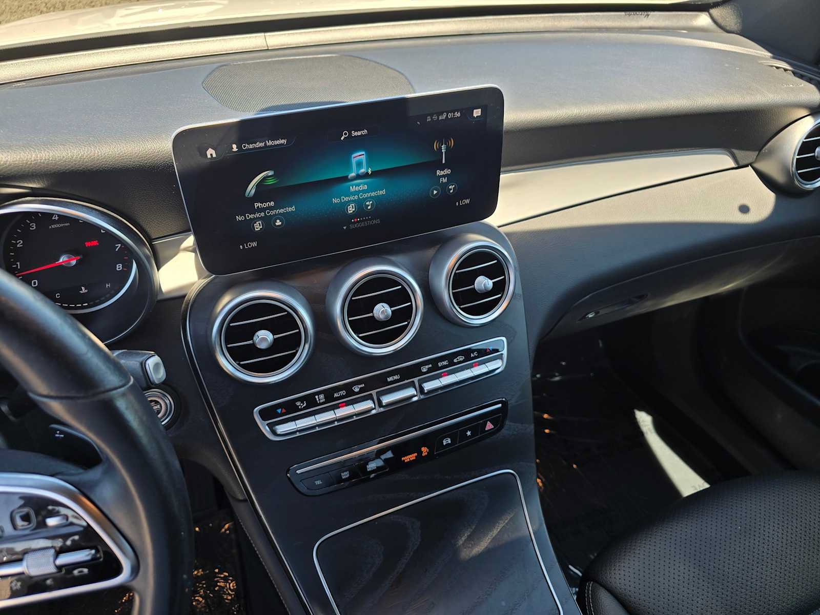 Used 2021 Mercedes-Benz GLC 300 4MATIC image 27