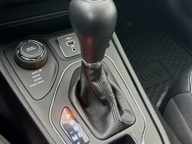 Used 2021 Jeep Cherokee Latitude Lux image 17