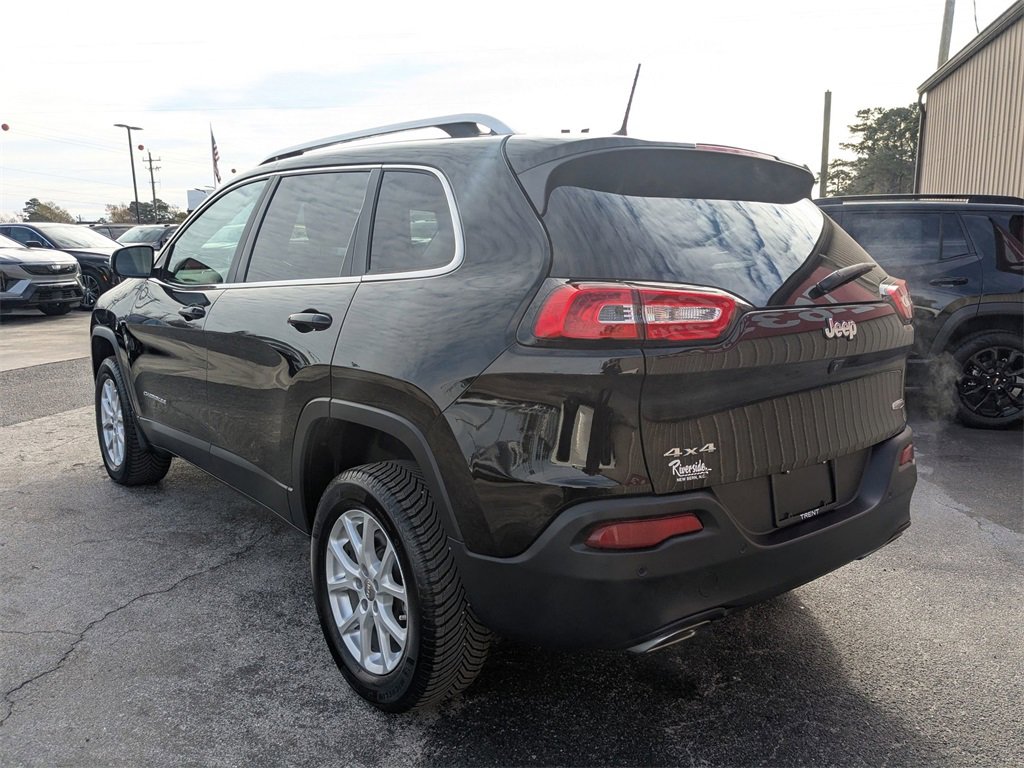Used 2017 Jeep Cherokee Latitude w/ Safety/Convenience Group image 3
