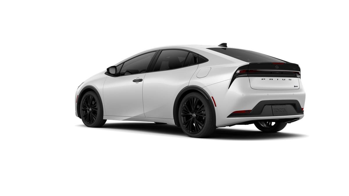 New 2026 Toyota Prius FWD image 38