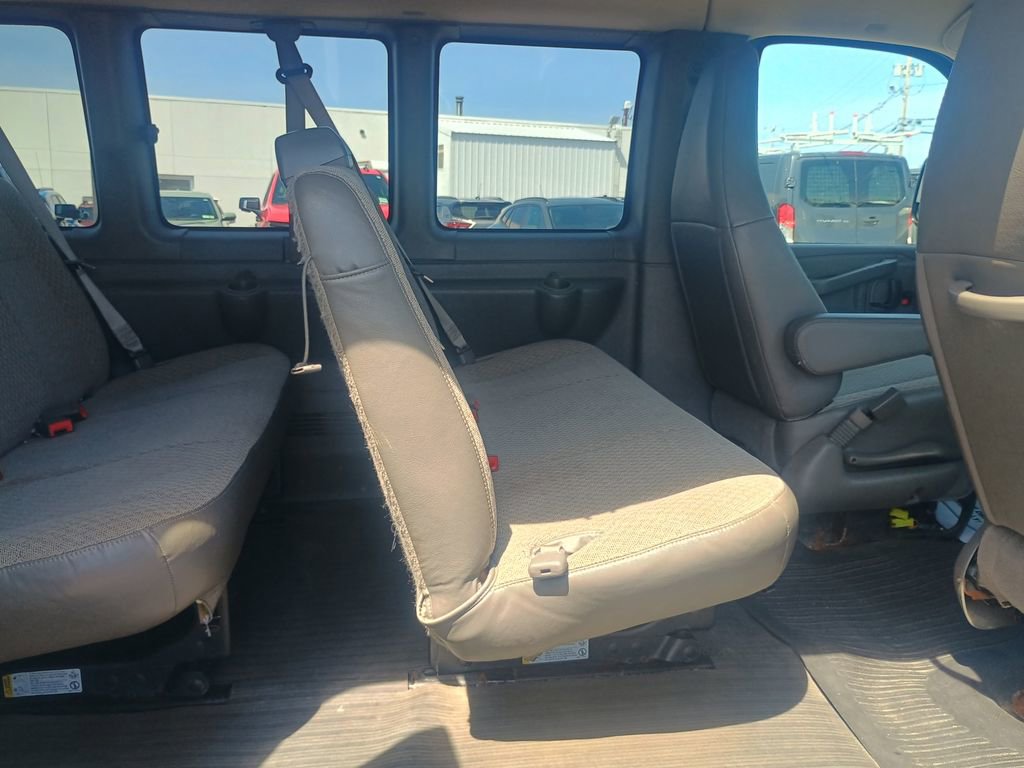 Used 2017 Chevrolet Express 2500 LS RWD image 16