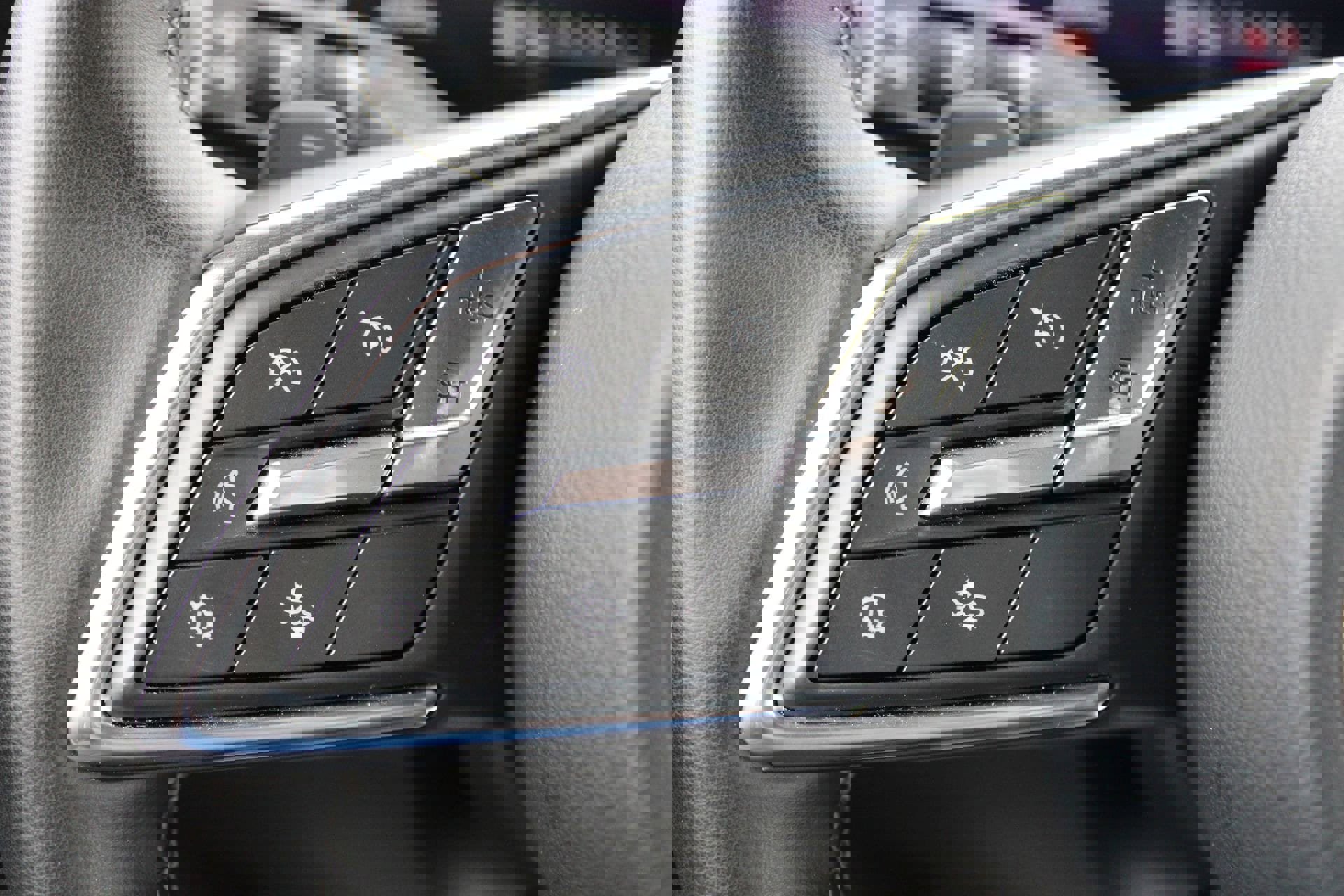 Used 2025 Buick Enclave Preferred image 29