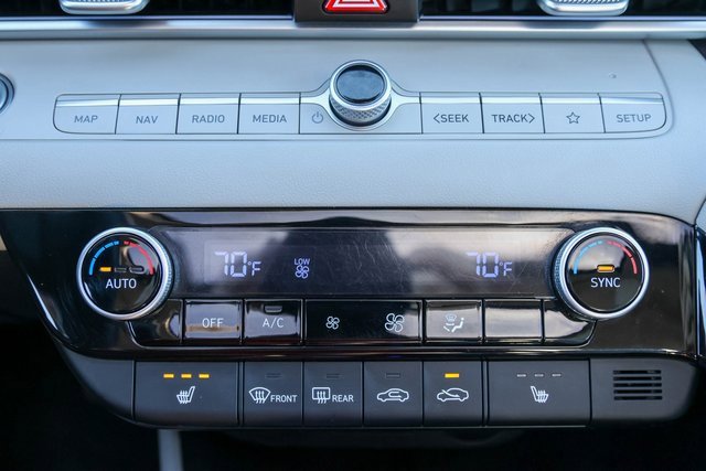 Used 2024 Hyundai Elantra Limited image 24