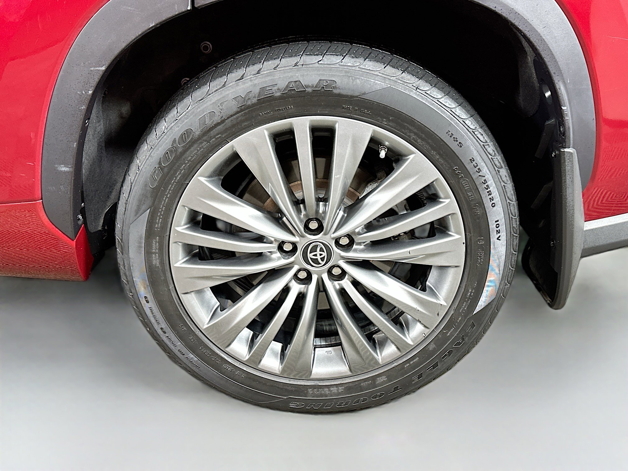 Used 2020 Toyota Highlander Platinum AWD/4WD image 32