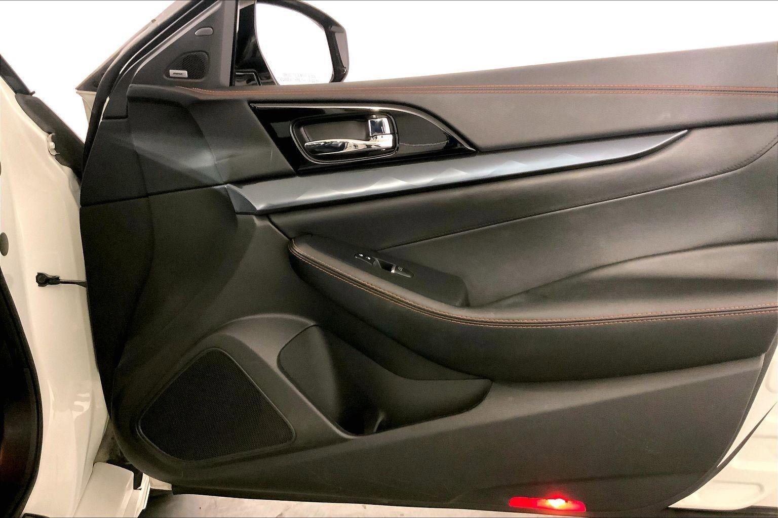 Used 2023 Nissan Maxima SR image 25