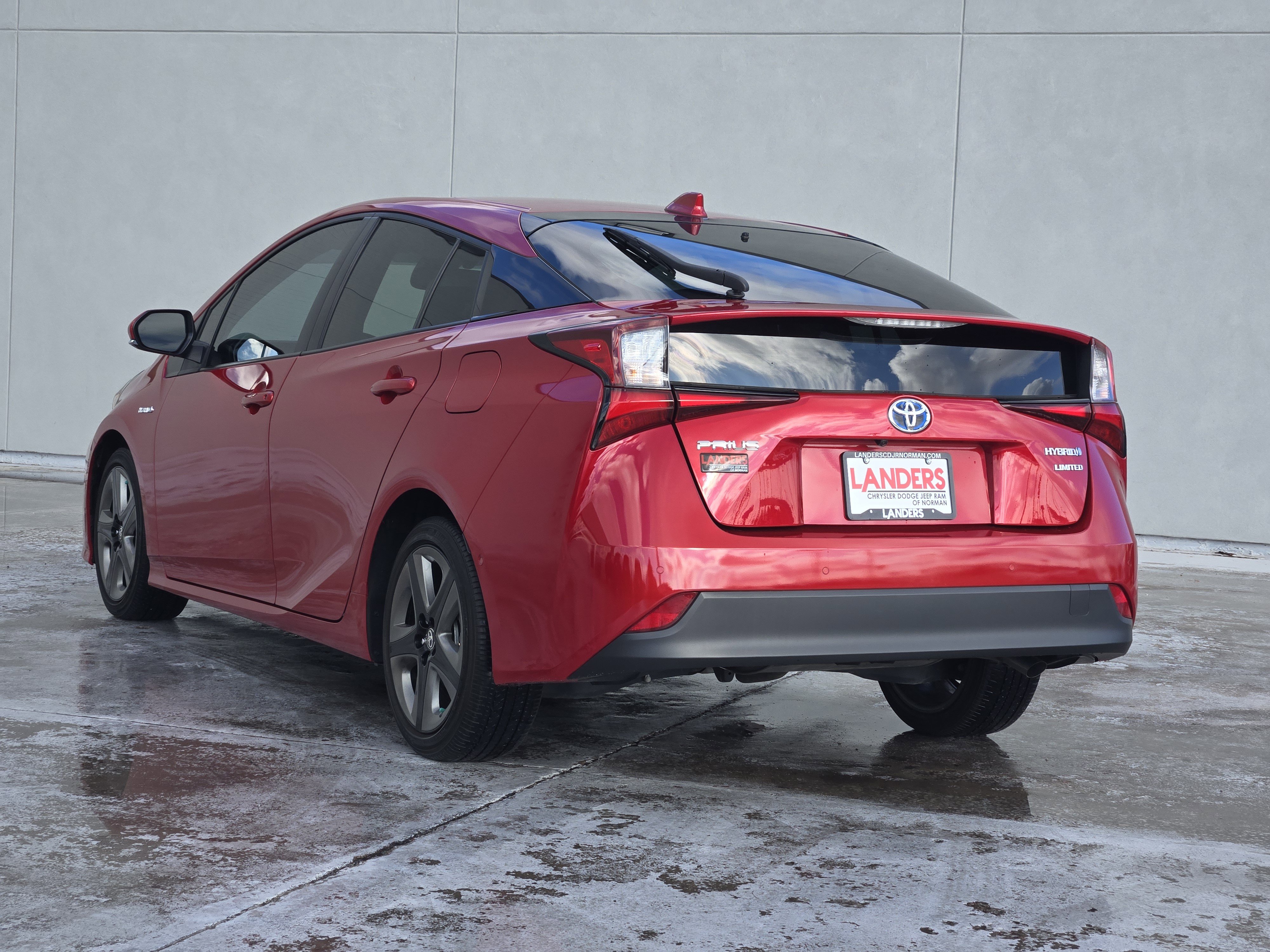 Used 2022 Toyota Prius Limited image 6