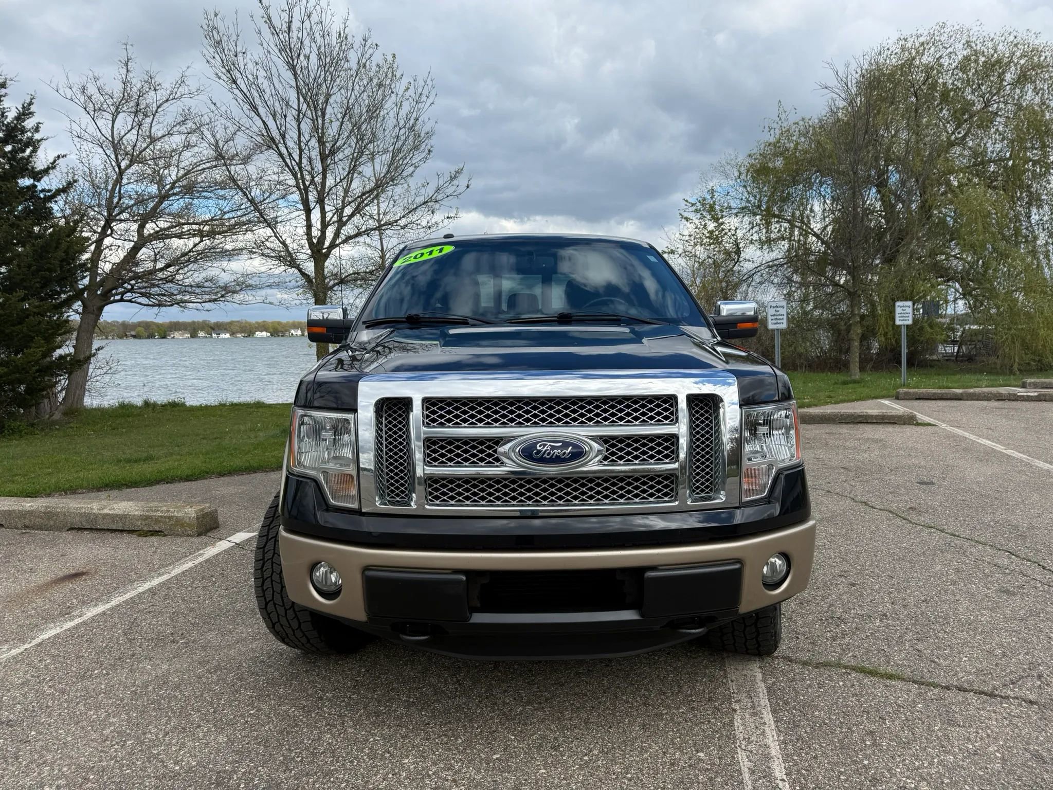 Used 2011 Ford F150 Lariat w/ Lariat Chrome Pkg AWD/4WD image 2