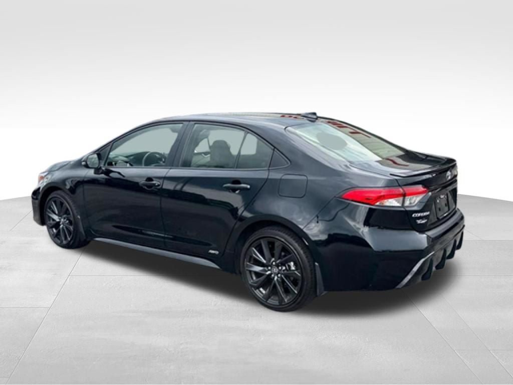 Certified 2026 Toyota Corolla SE w/ SE Premium Package AWD/4WD image 4