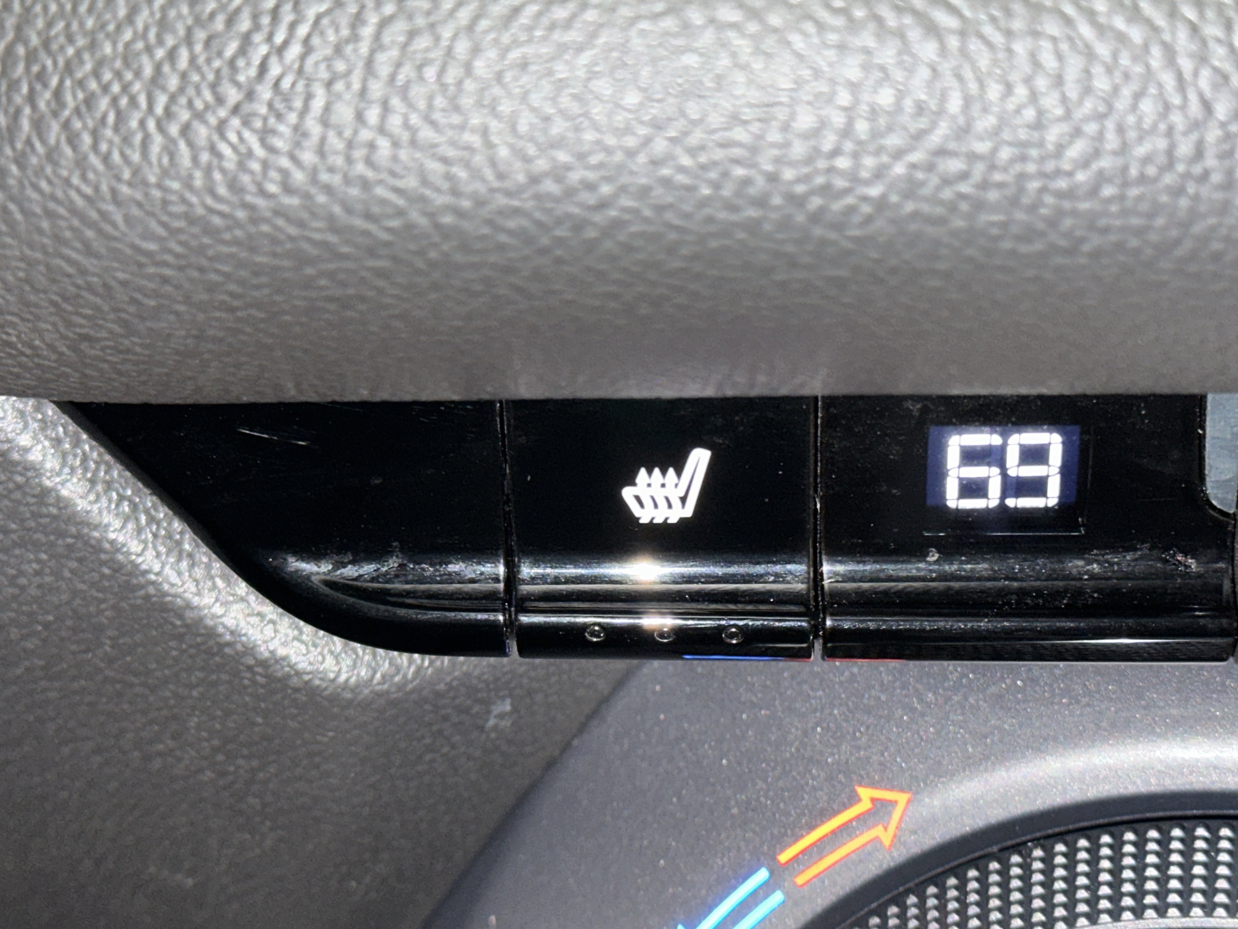 Used 2025 Chevrolet Blazer LT FWD image 31