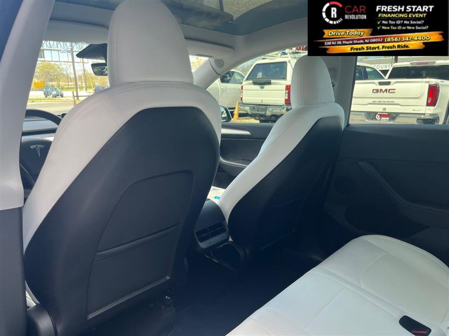 Used 2023 Tesla Model Y Long Range image 31