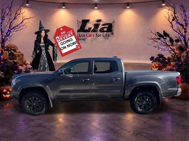 Used 2022 Toyota Tacoma SR5 AWD/4WD image 6