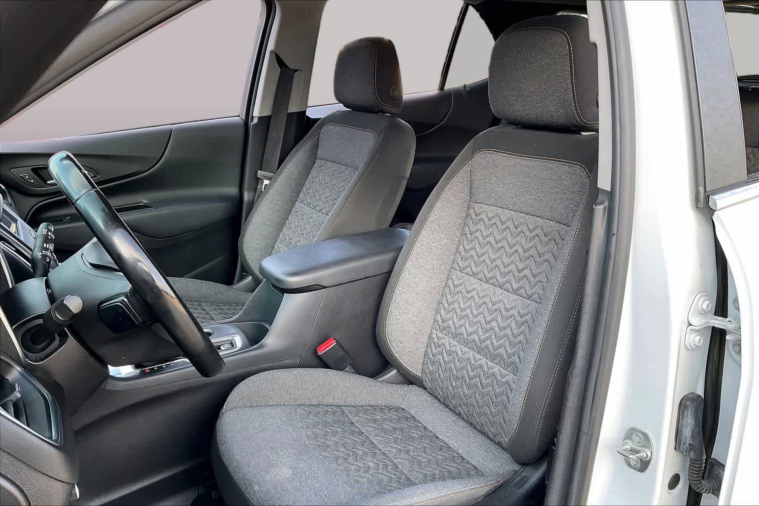 Used 2024 Chevrolet Equinox LT FWD image 9