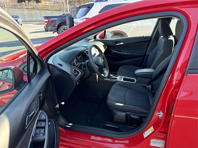 Used 2017 Chevrolet Cruze LS image 9