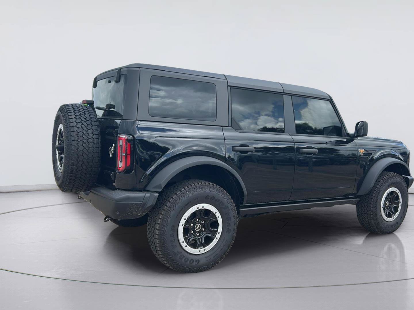 Used 2026 Ford Bronco Badlands AWD/4WD image 6