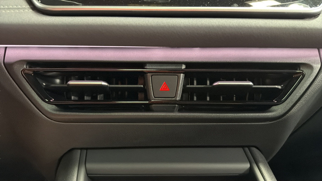 New 2026 Volkswagen Tiguan SE R-Line AWD/4WD image 27