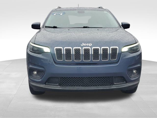 Used 2019 Jeep Cherokee Latitude w/ Popular Appearance Group image 9