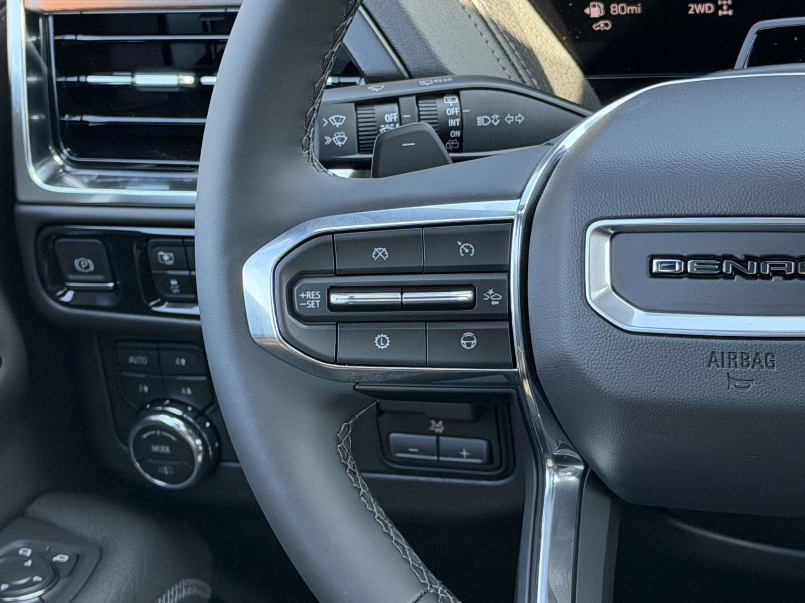 New 2026 GMC Yukon Denali w/ Denali Reserve Package AWD/4WD image 19